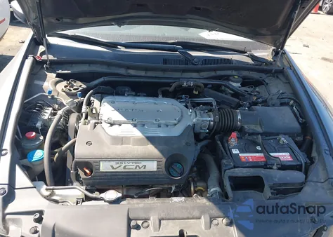 2010 Honda Accord 3.5 Ex-L from USA, damaged, VIN 1HGCP3F84AA015265